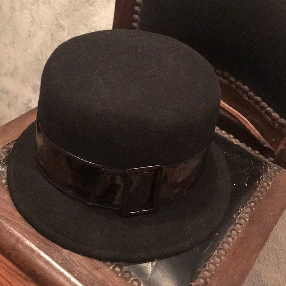 Black Felt Stylish Hat. One Size. - Picture 4 of 6